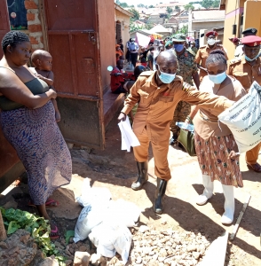  participating in the food distribution exercise